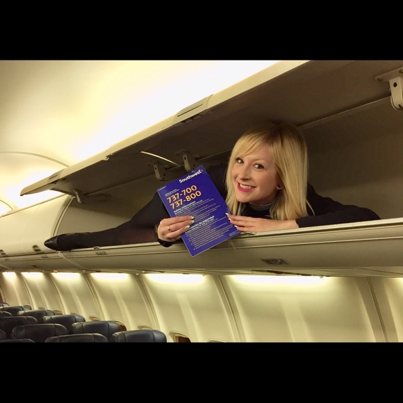 Meet your Posh Ambassador โค๏ธ๐๐๐๐ - Picture 13 of 16